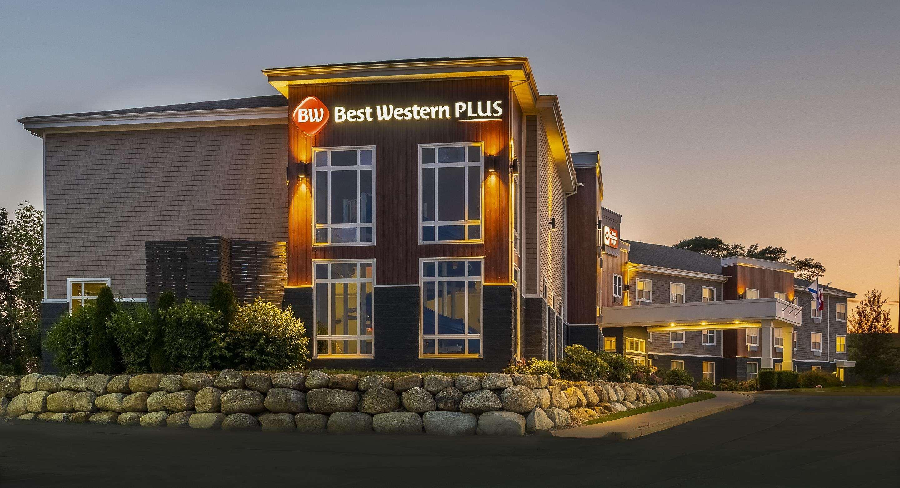 Best Western Plus Bridgewater Hotel & Convention Centre Exterior photo